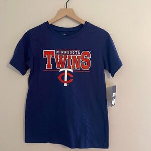 NWT Unisex Officially Licensed Minnesota Twin's Short Sleeve Tee LARGE (12/14)